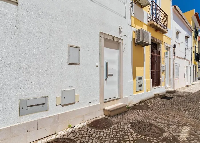 O Doze Lägenhet Setúbal